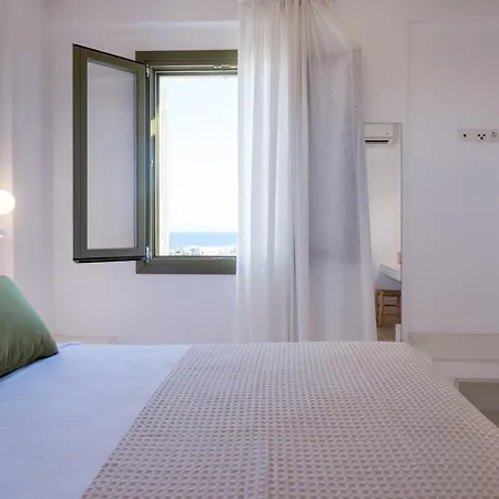 White Cliff Paros ヴィラ アベラス
