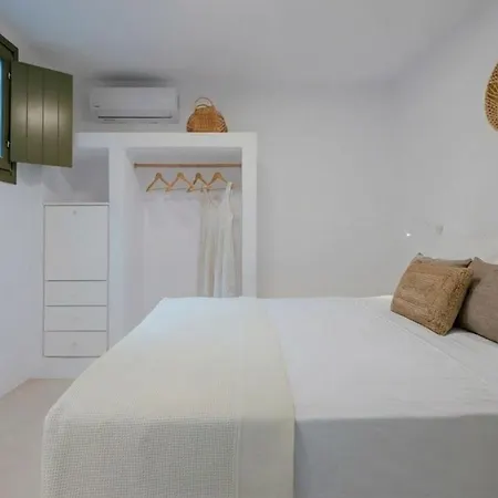 White Cliff Paros Villa Ambelas