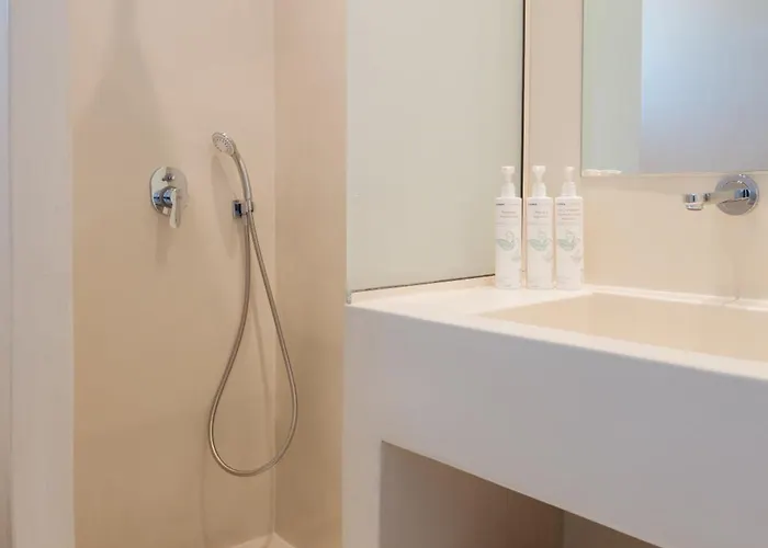 White Cliff Paros Villa *